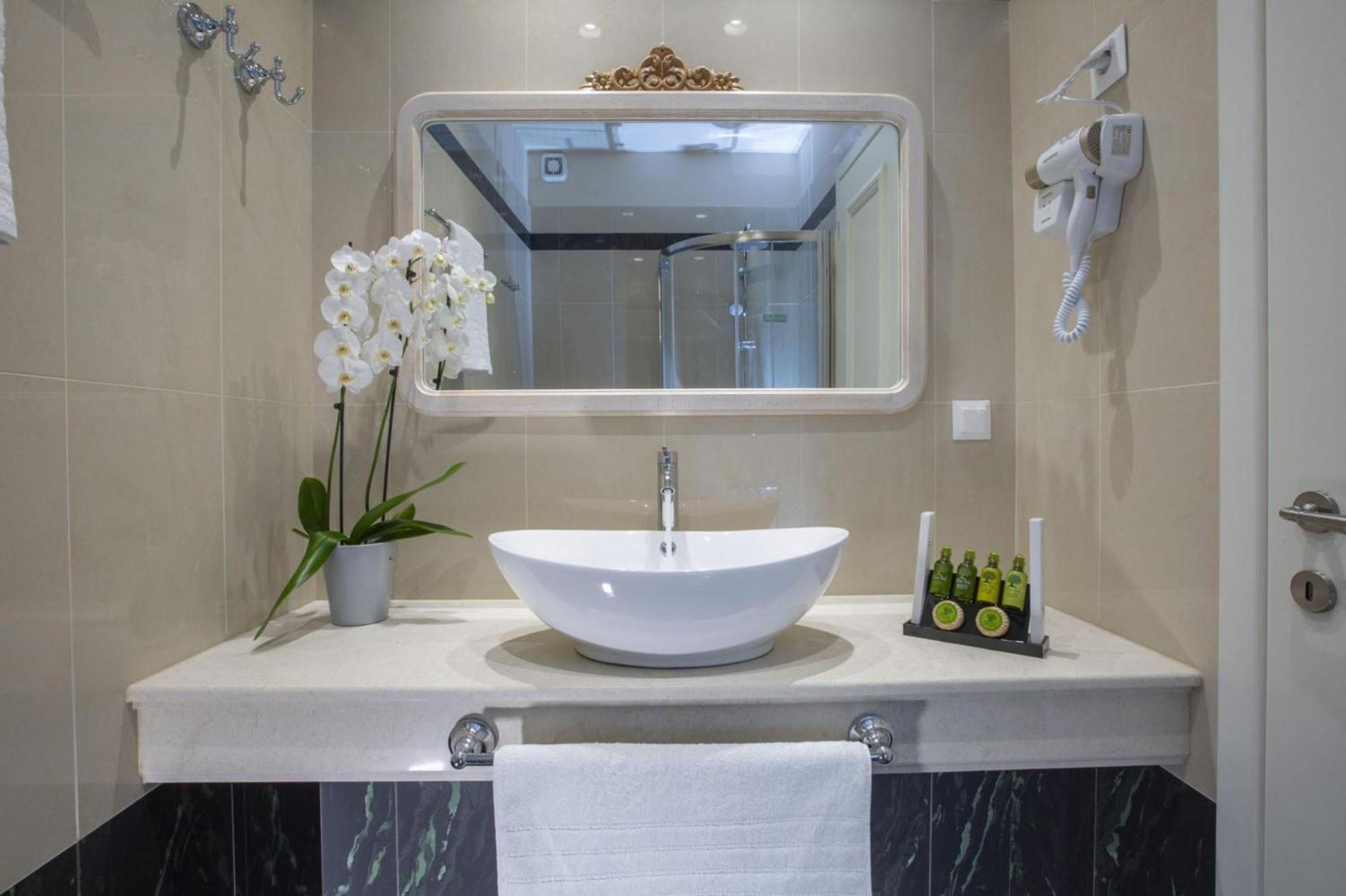 Vk Luxury Suites - Private Parking - Adults Only Нидри Экстерьер фото